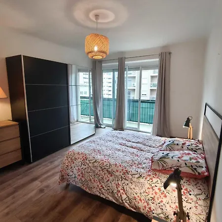 Charming T3 With Balconies In شقة *